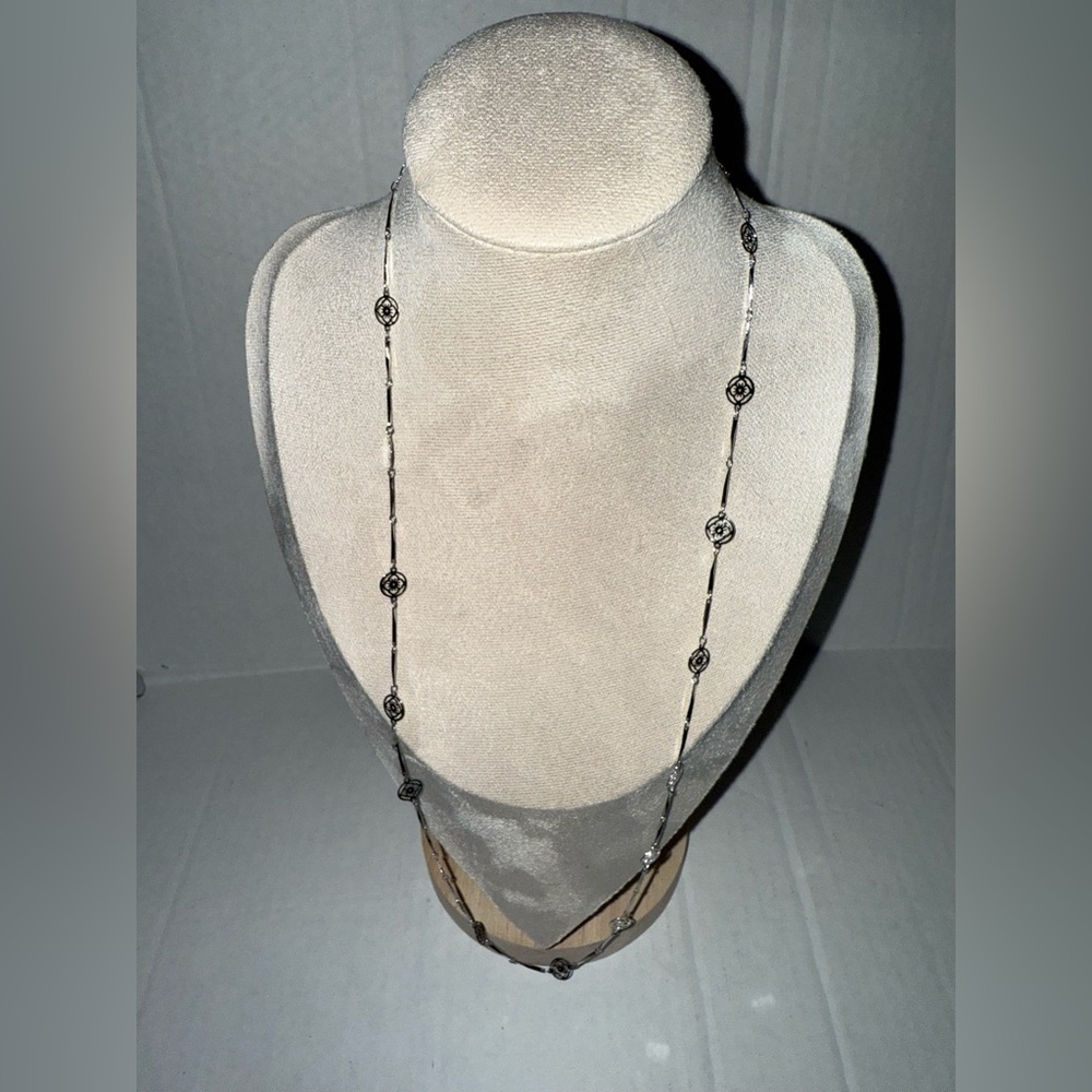 Avon Silver Tone Funky Design Necklace 26-inches Vintage